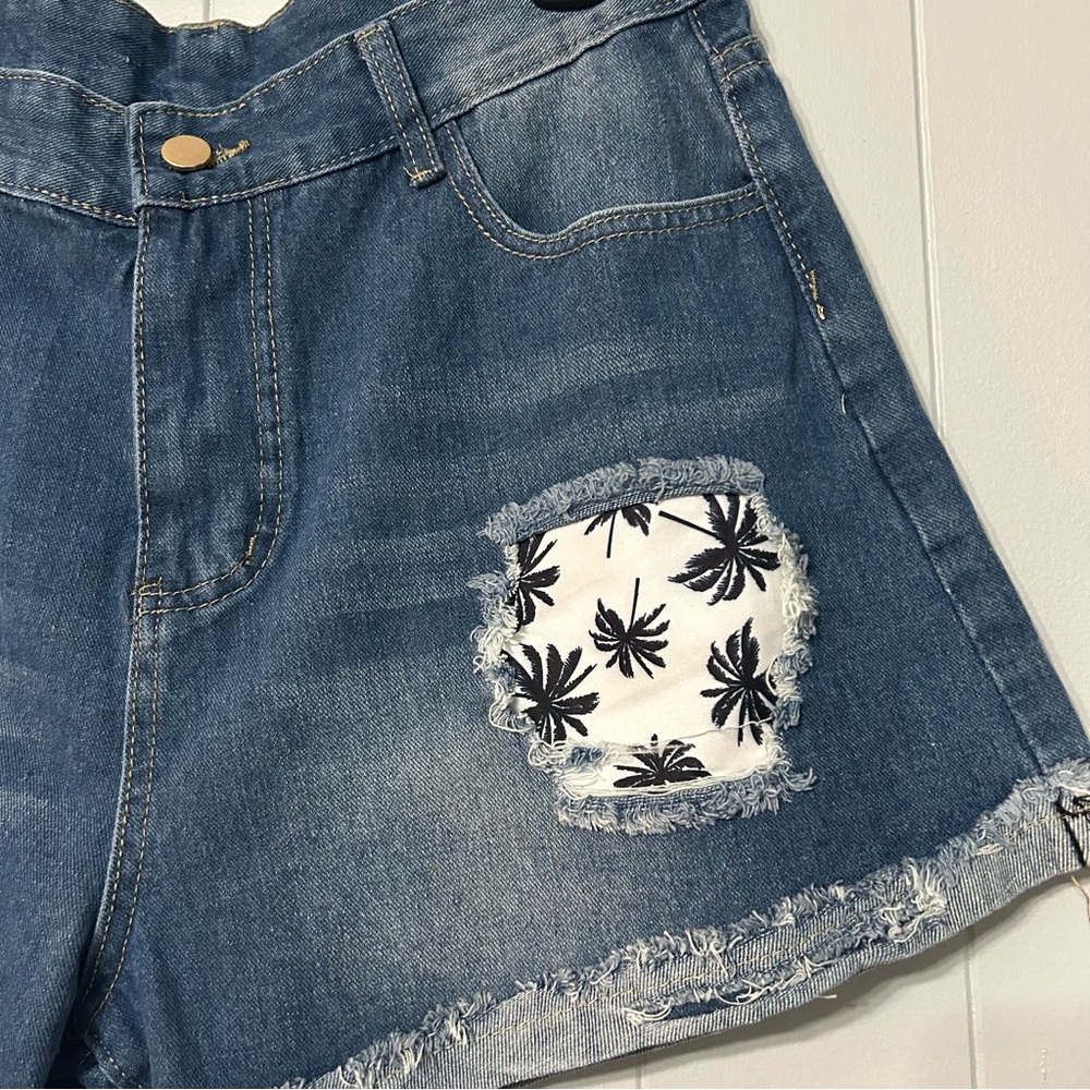Jean Shorts - Picture 9 of 9